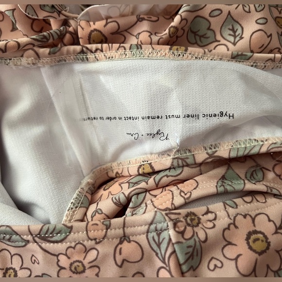 Rylee + Cru Women’s Ruffle One-Piece - Picture 5 of 5